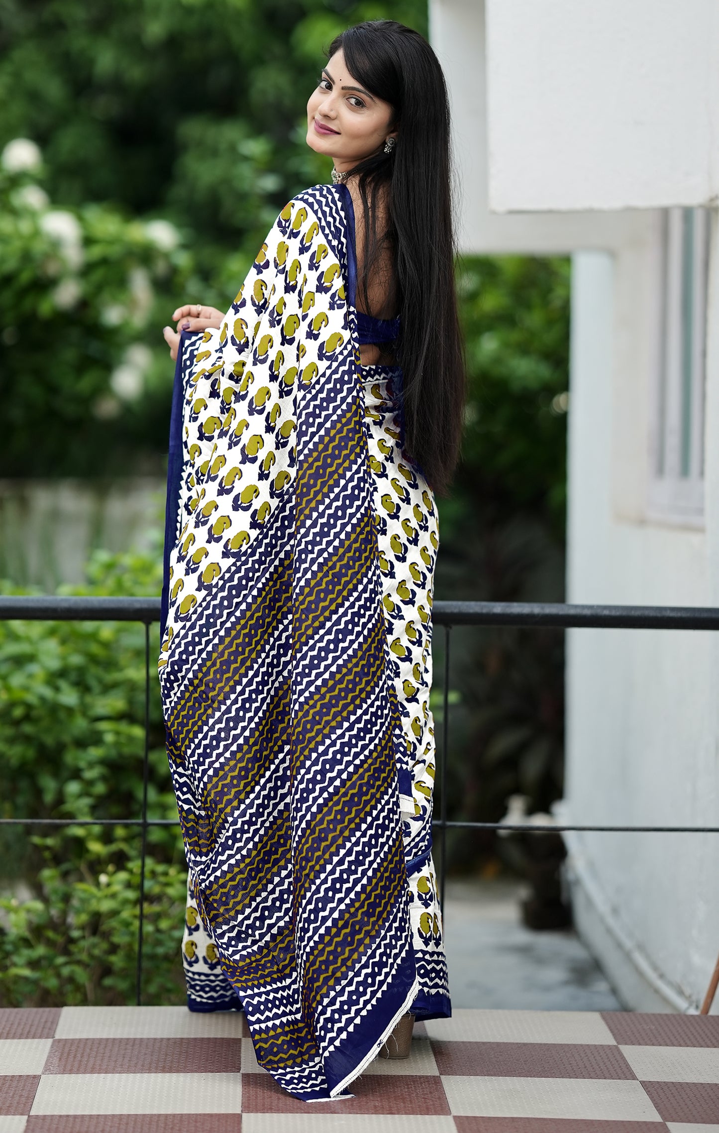 White-Blue Cotton Mul Printed Saree