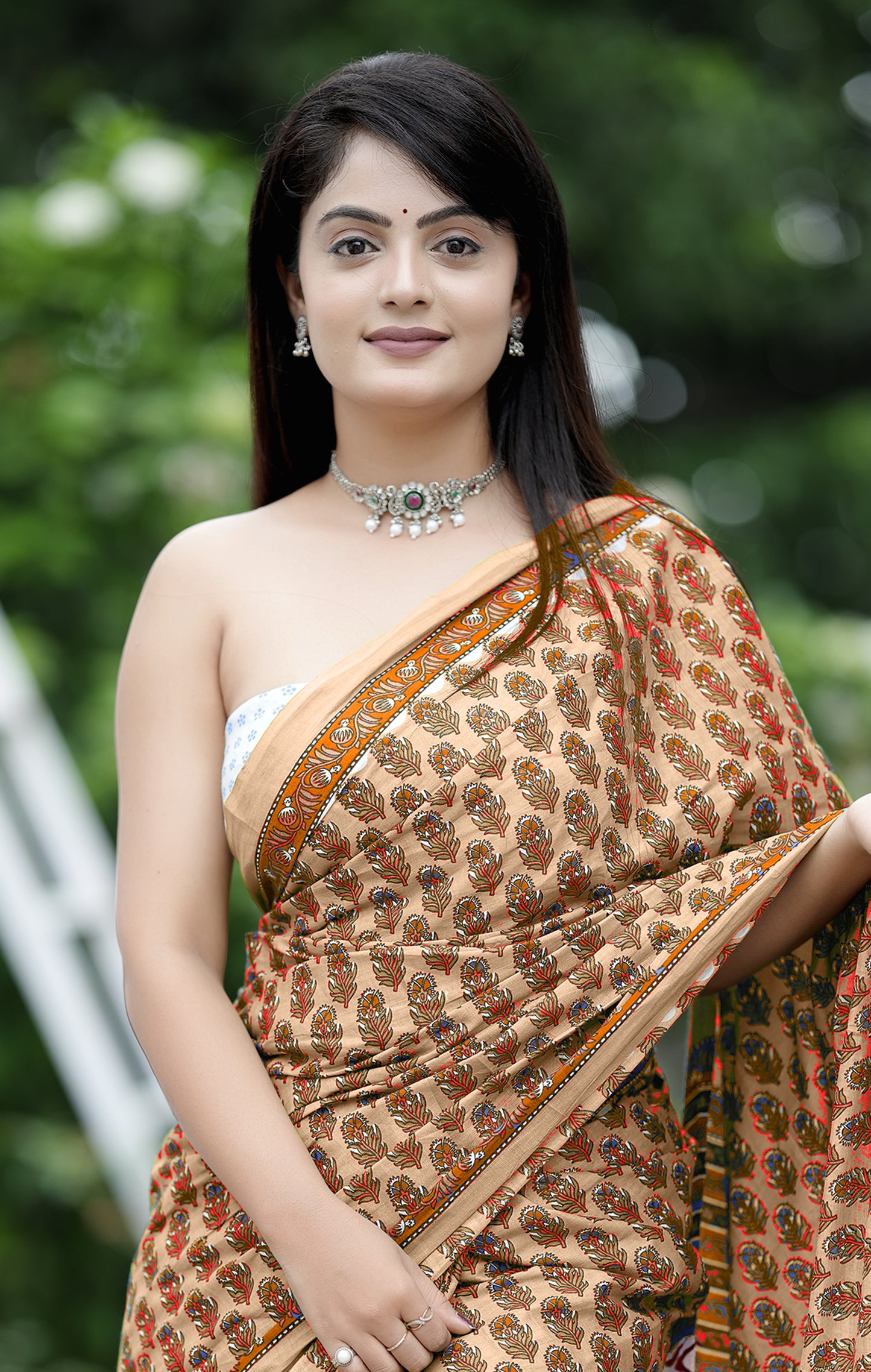 Beige Cotton Mul Printed Saree