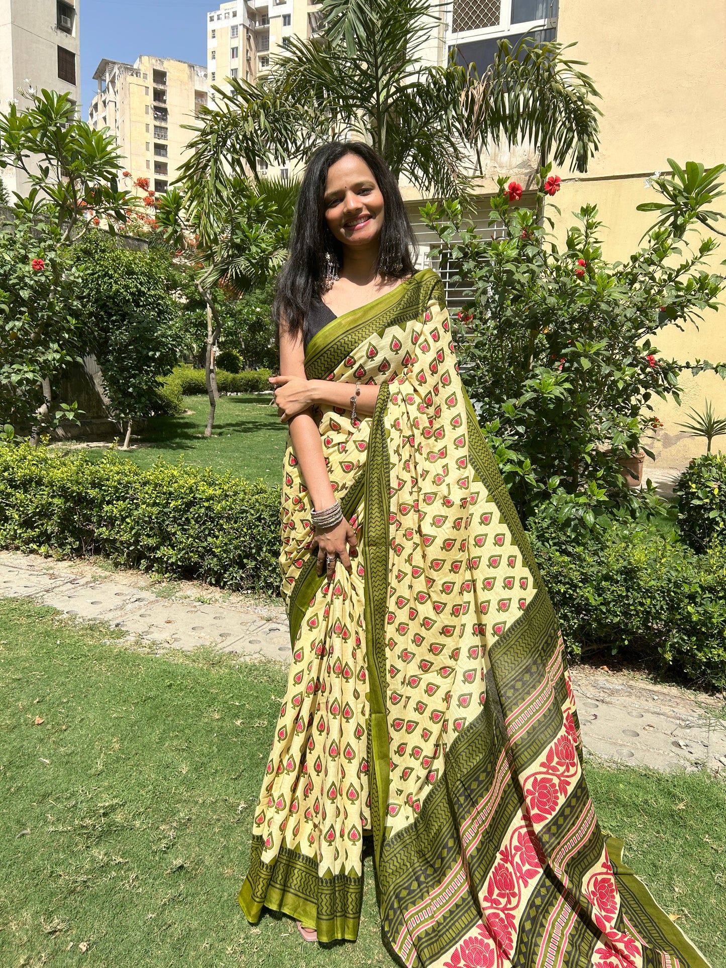 Beige-Green Cotton Mul Printed Saree