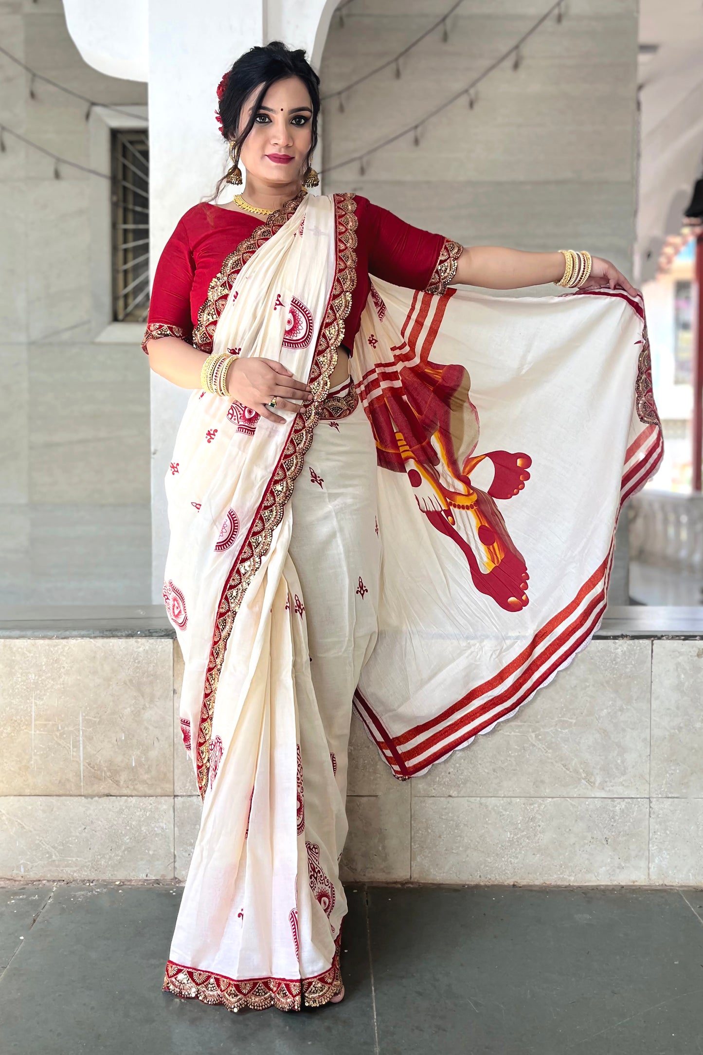 White-Red Cotton Mul Printed Saree