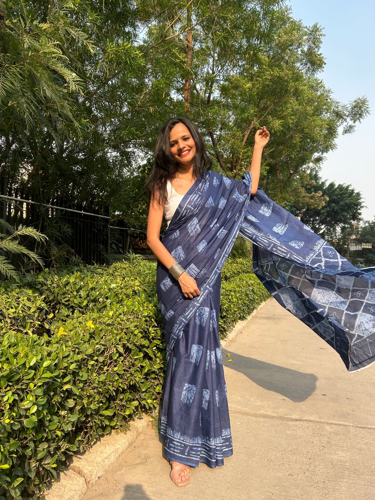 Graceful Blue Cotton Mul Printed Saree