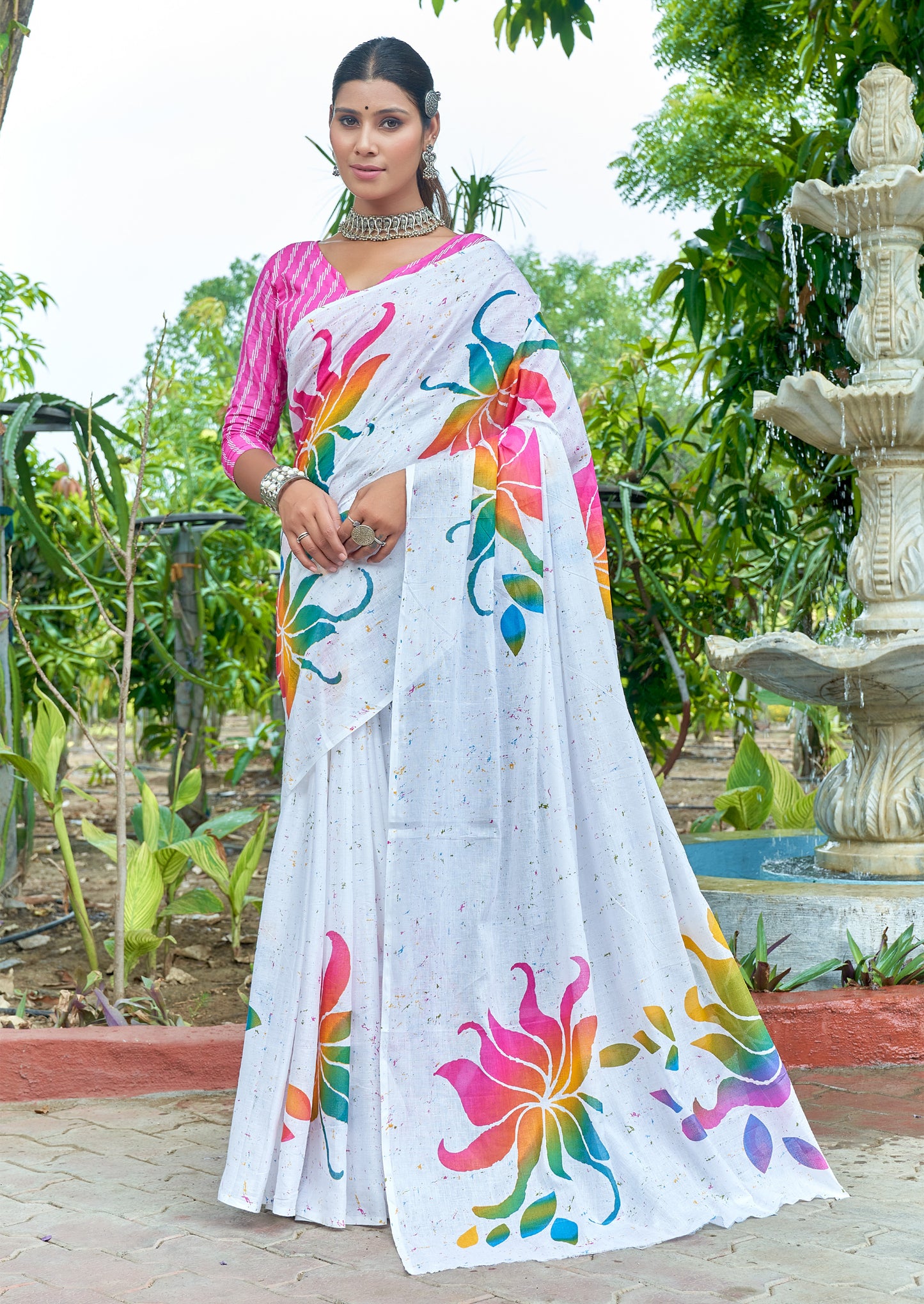 White-Colorful Cotton Mul Printed Saree