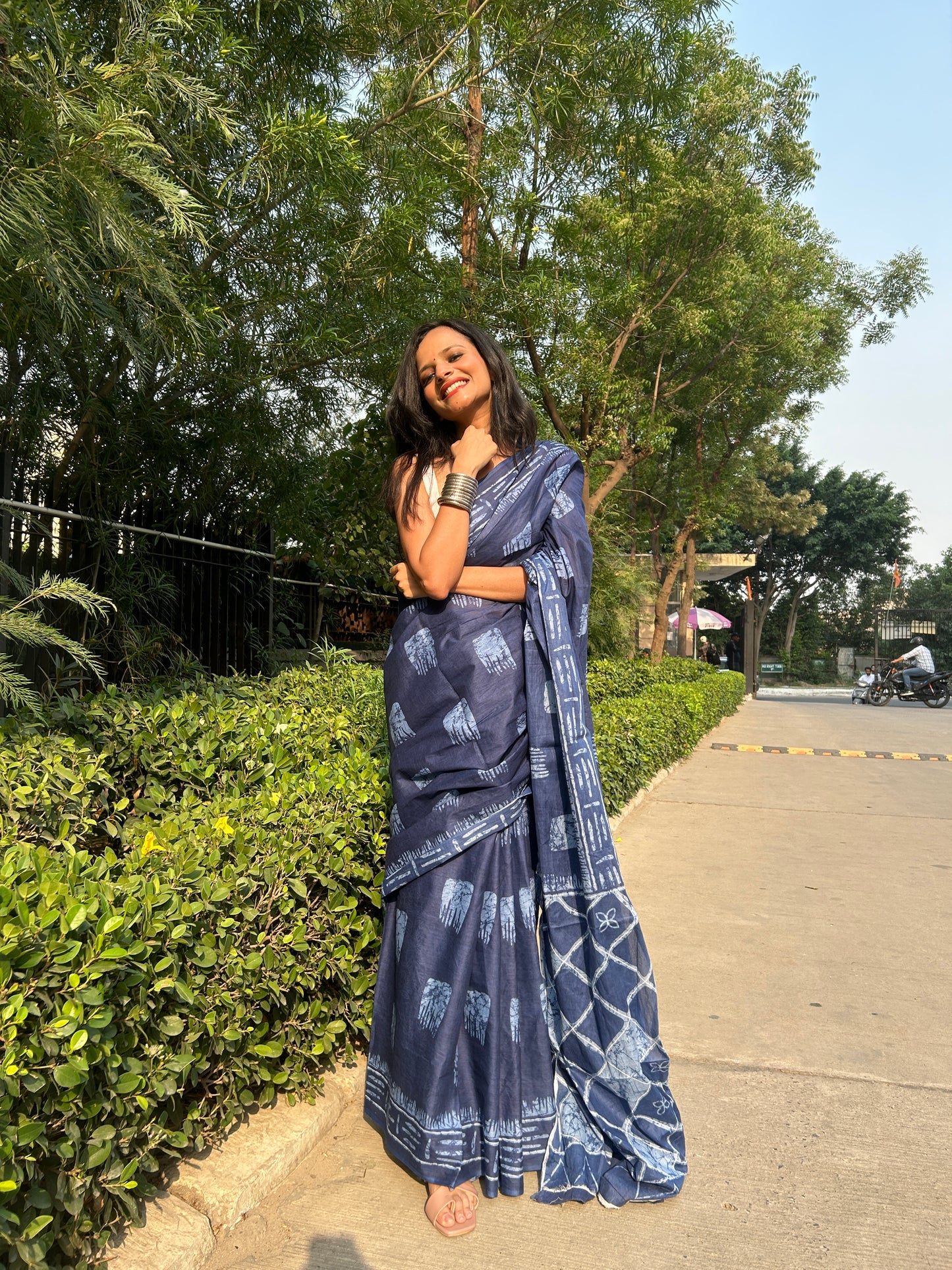 Graceful Blue Cotton Mul Printed Saree