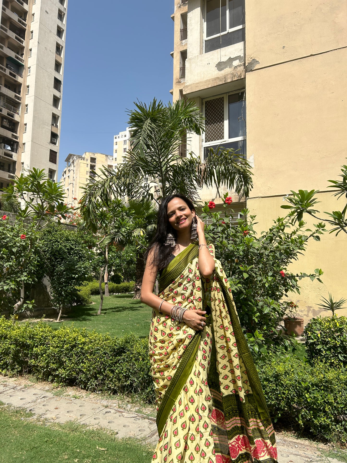 Beige-Green Cotton Mul Printed Saree