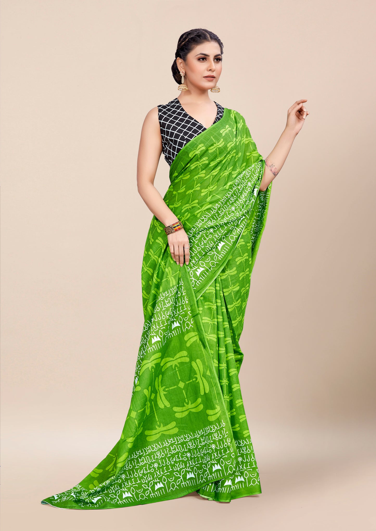 Parrot Green Cotton Mul Printed Saree