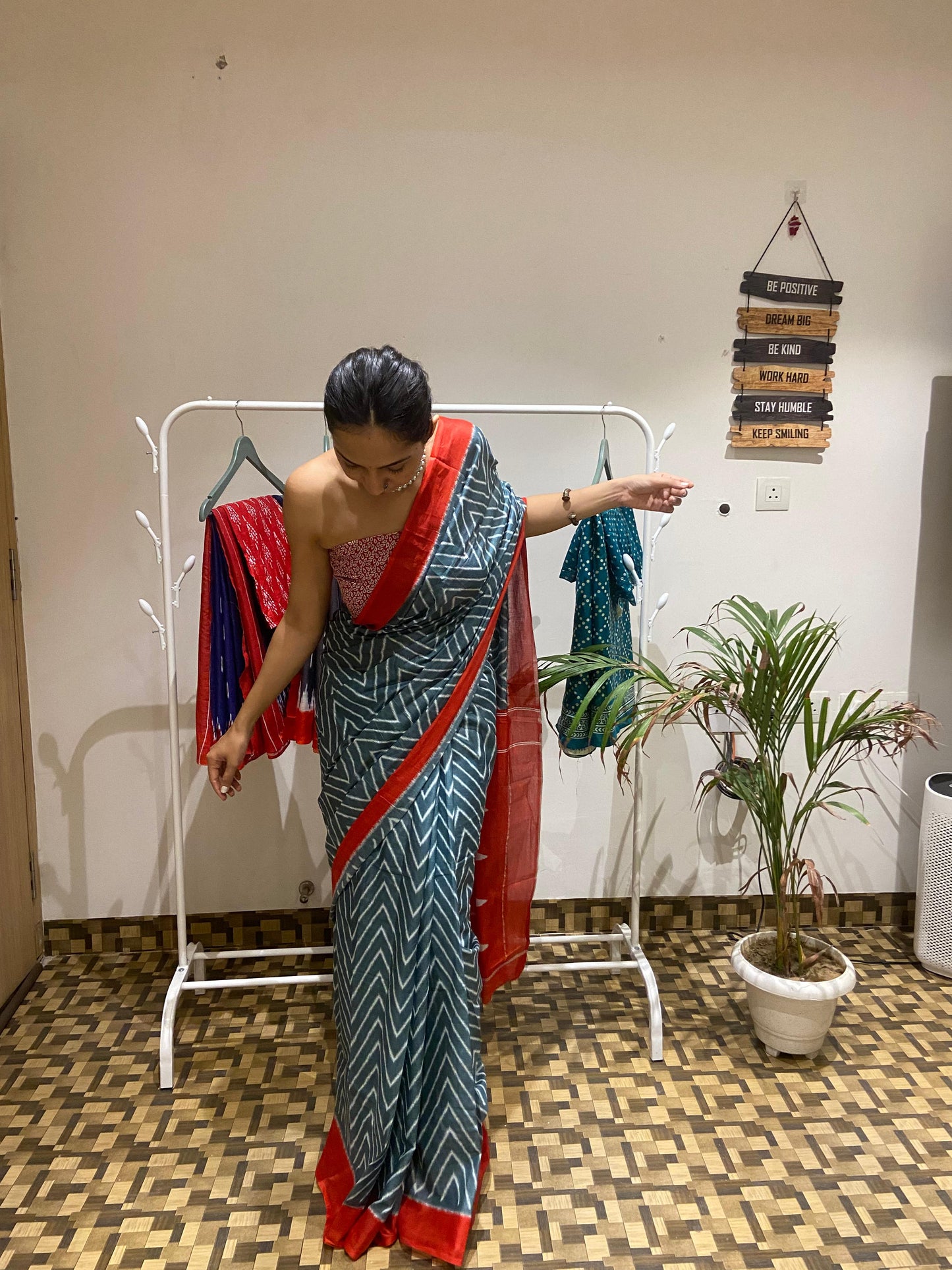 Grey-Red Cotton Printed Saree