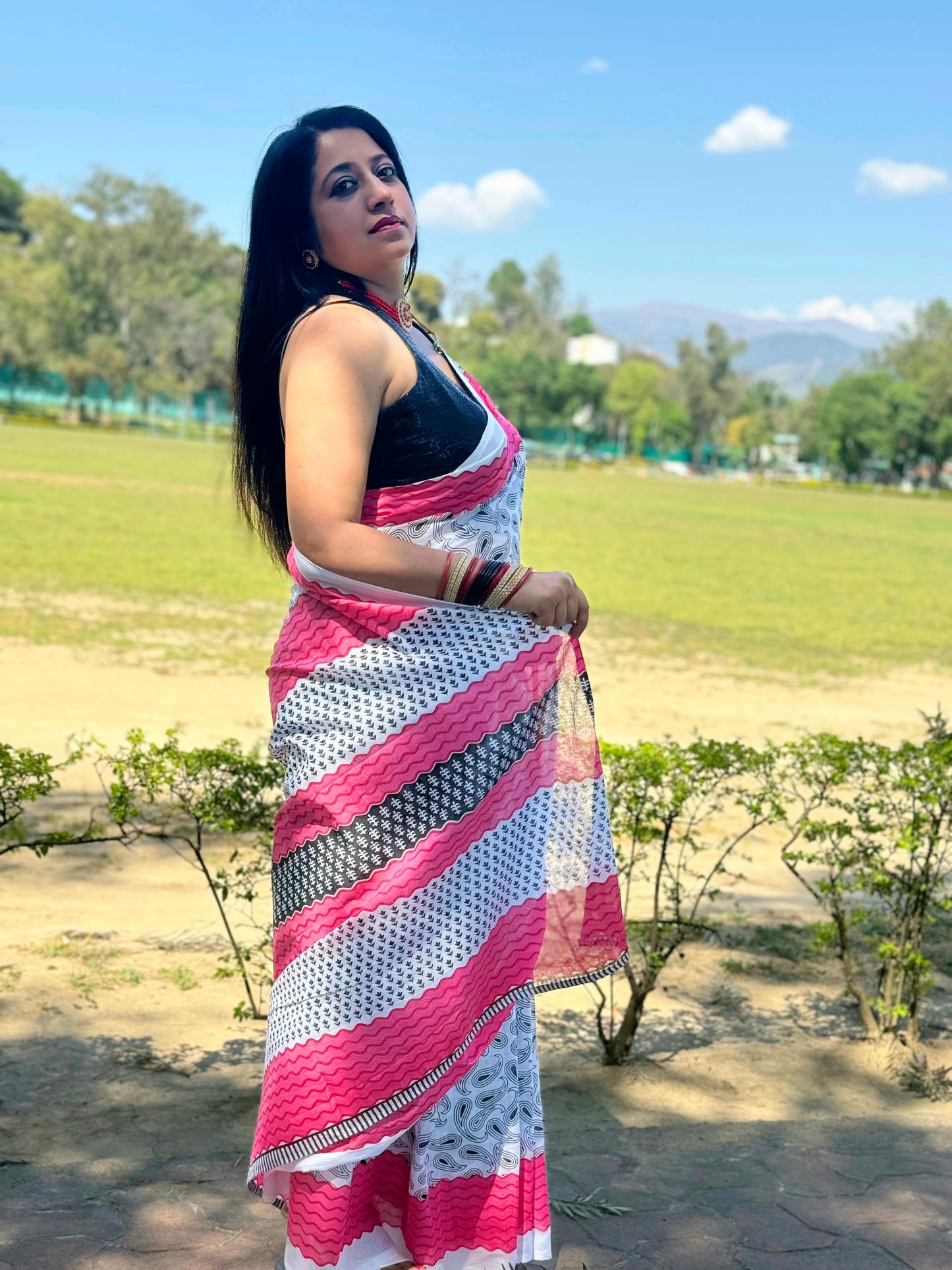 White-Pink Cotton Mul Printed Saree