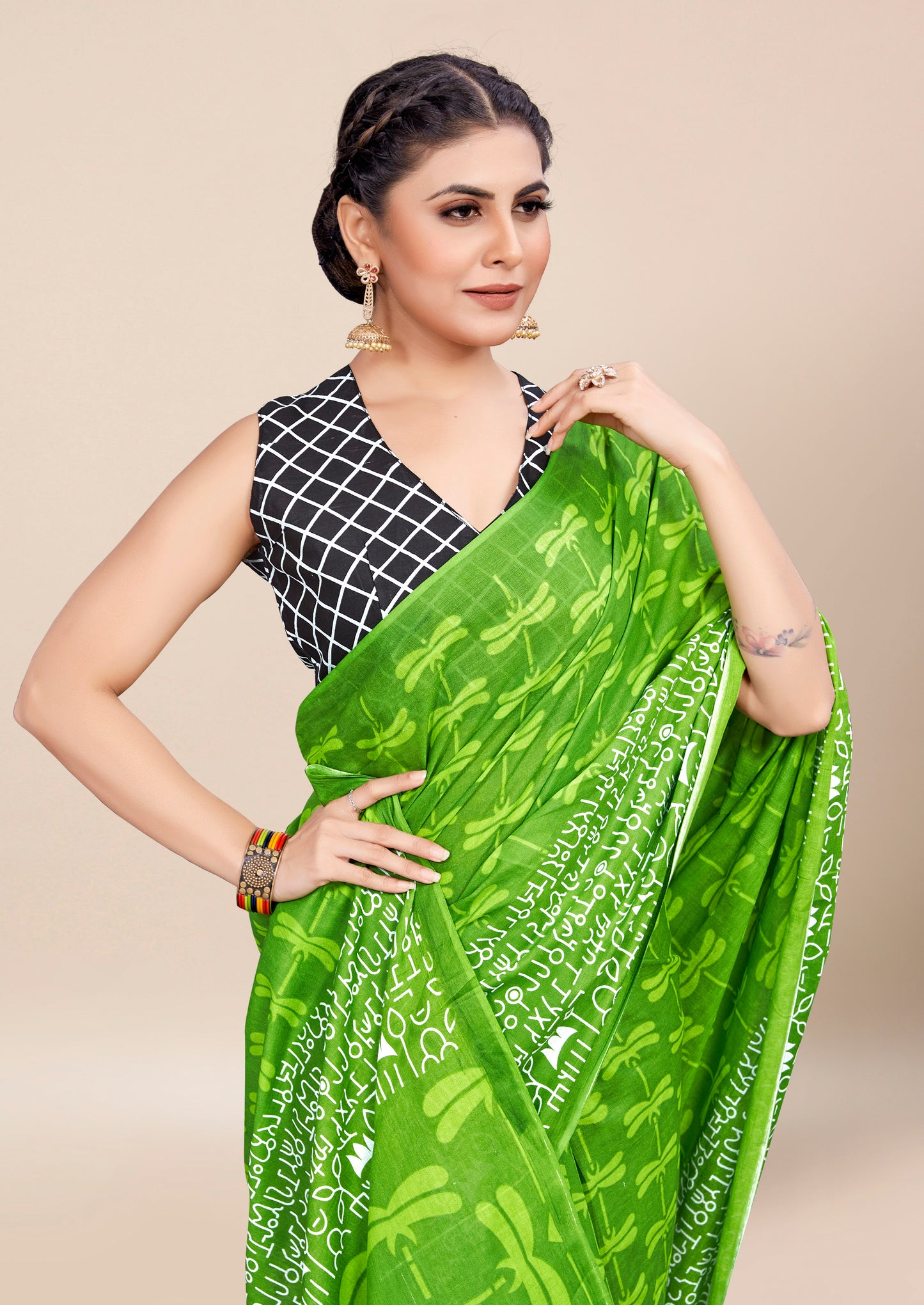 Parrot Green Cotton Mul Printed Saree