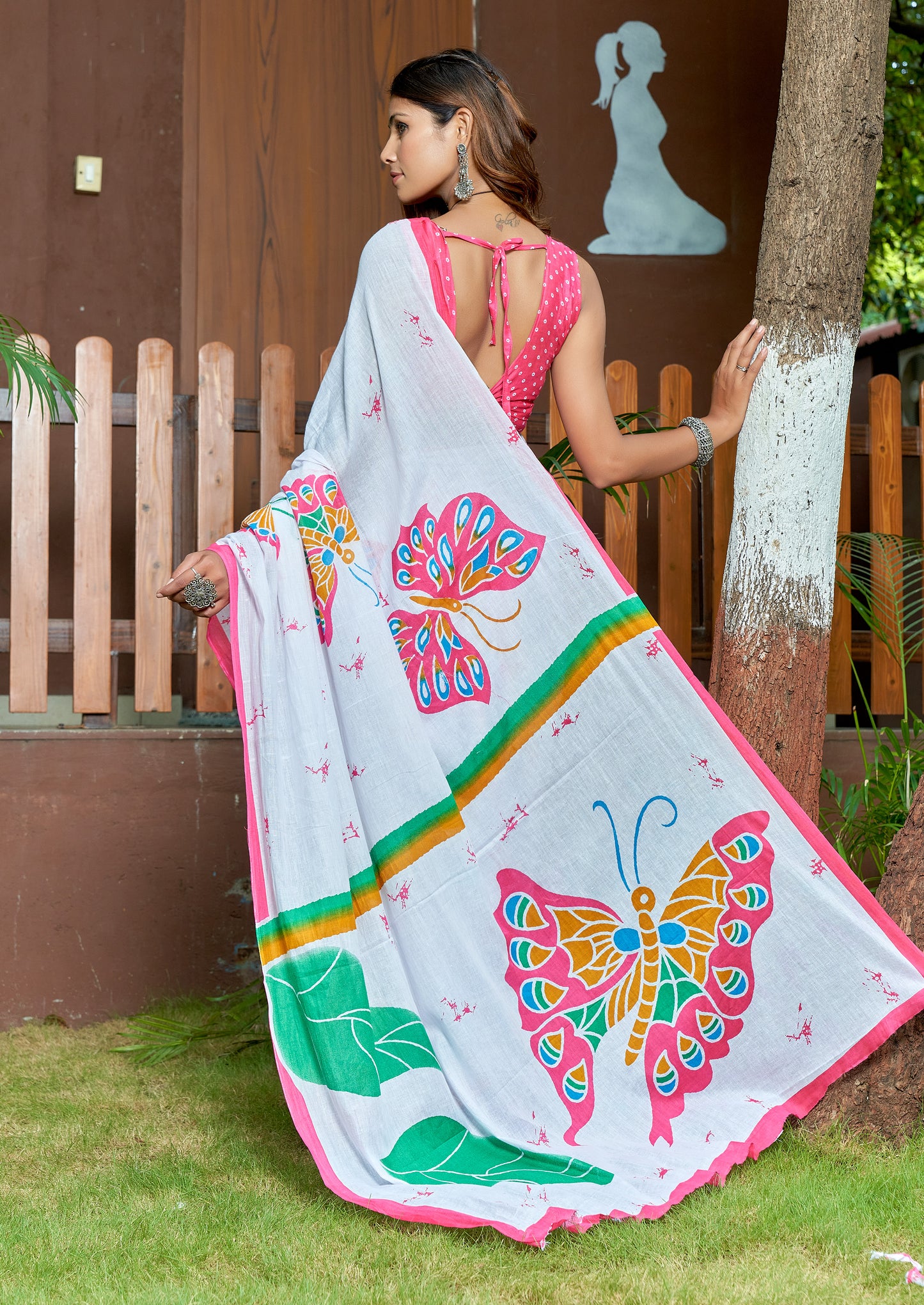 Colorful-White Cotton Mul Printed Saree