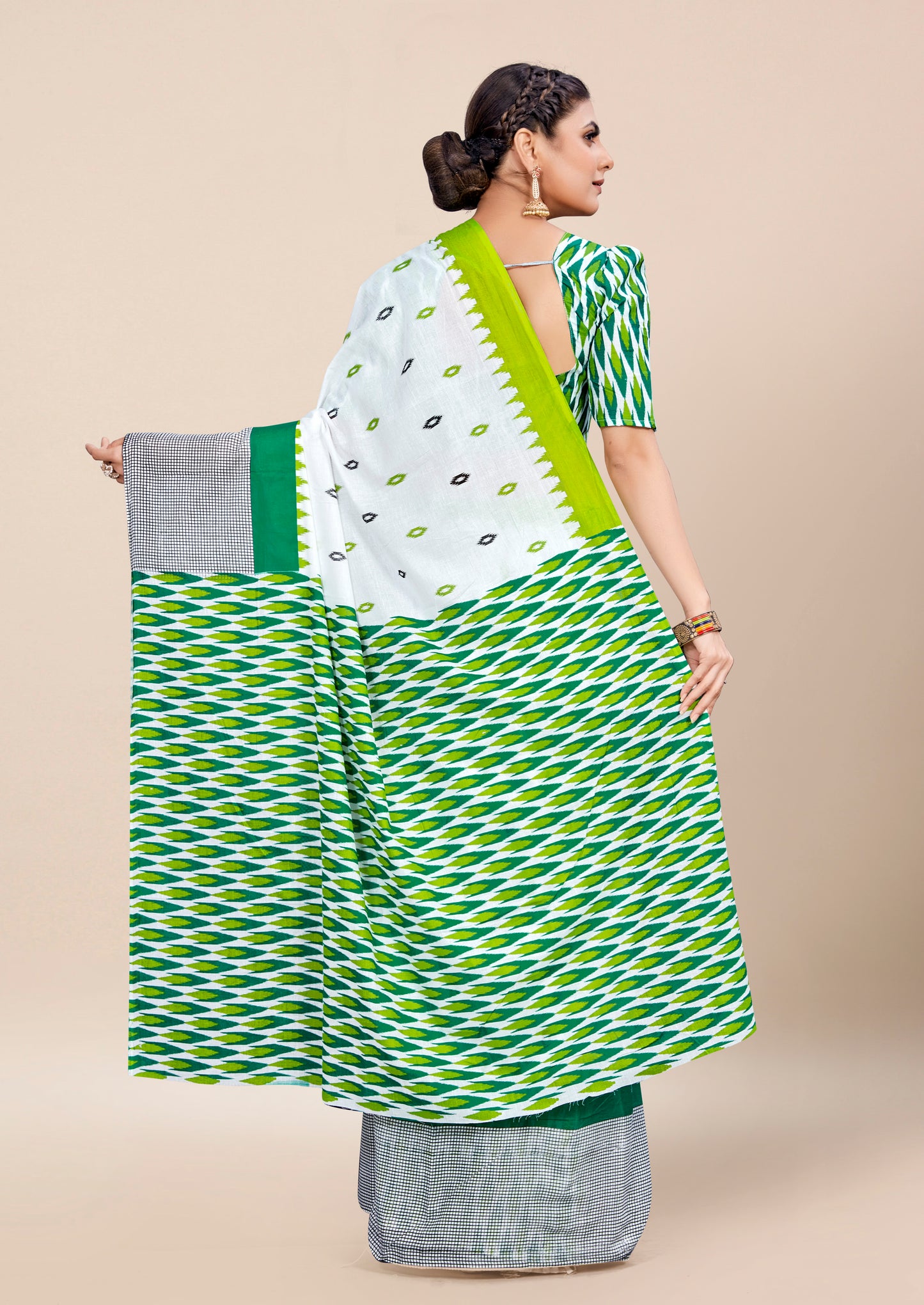 Green-White Cotton Mul Printed Saree