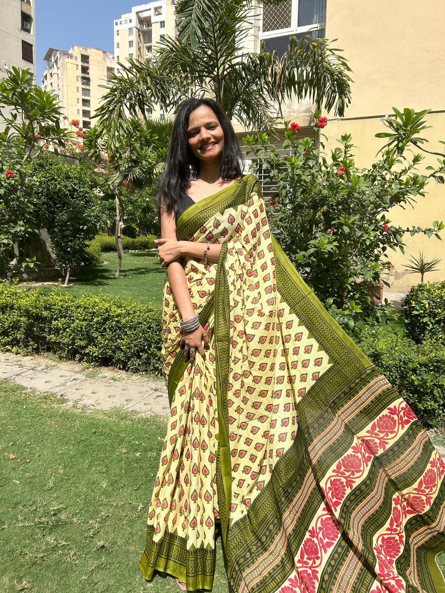 Beige-Green Cotton Mul Printed Saree