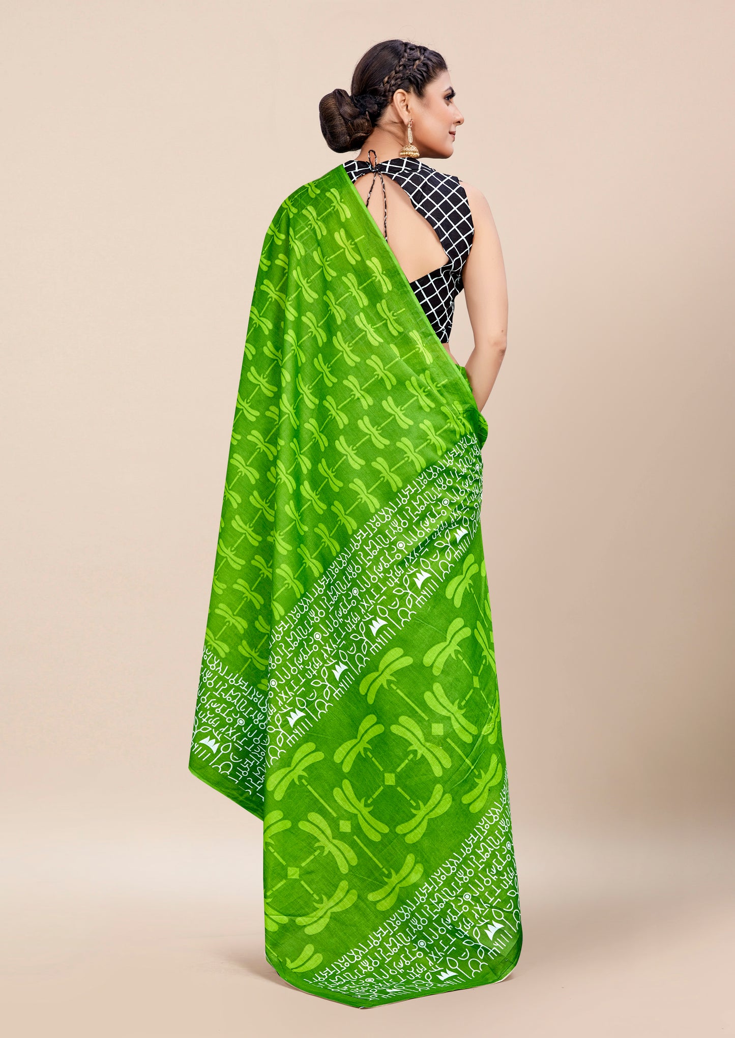 Parrot Green Cotton Mul Printed Saree