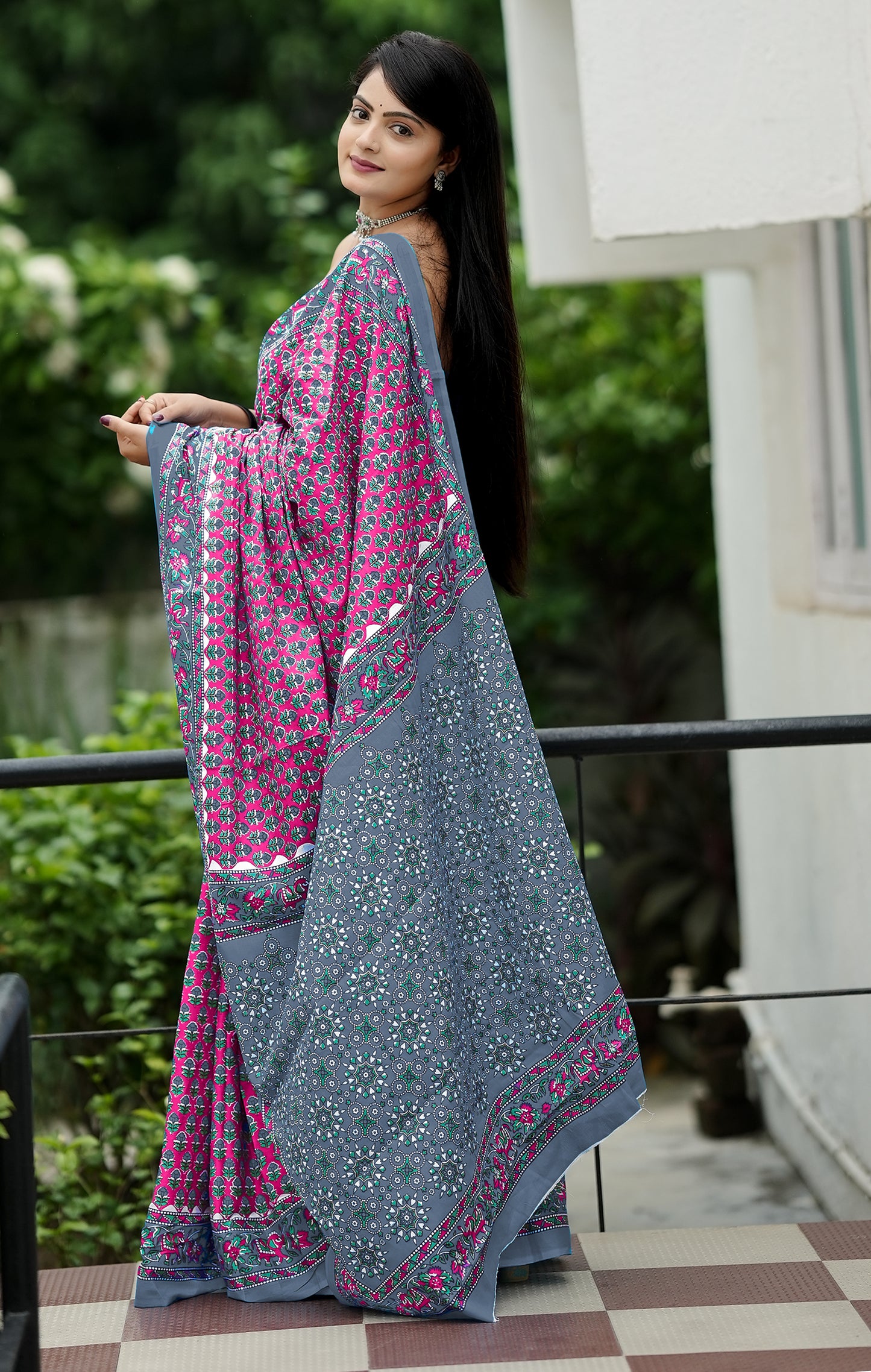 Pink-Grey Cotton Mul Printed Saree